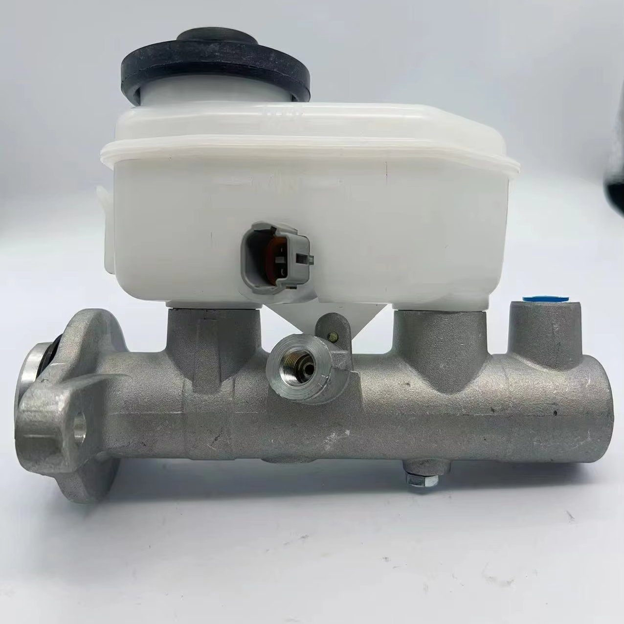 BRAKE MASTER CYLINDER 47201-33140